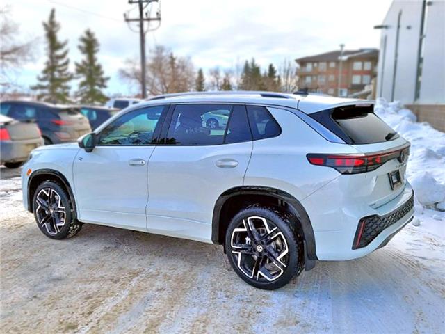 2026 Volkswagen Tiguan Highline Turbo R-Line (Stk: 260161) in Regina - Image 10 of 39