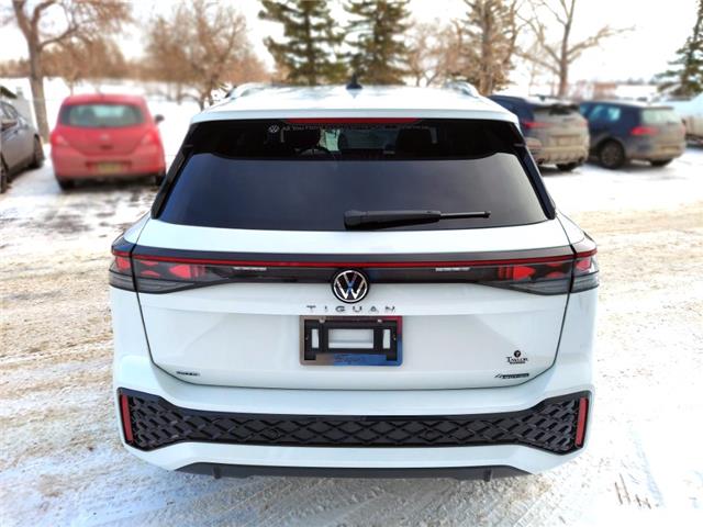 2026 Volkswagen Tiguan Highline Turbo R-Line (Stk: 260161) in Regina - Image 12 of 39
