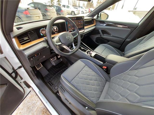 2026 Volkswagen Tiguan Highline Turbo R-Line (Stk: 260161) in Regina - Image 18 of 39