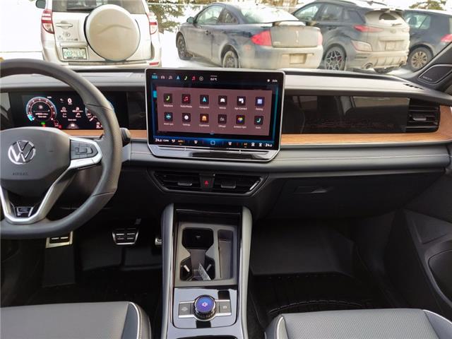 2026 Volkswagen Tiguan Highline Turbo R-Line (Stk: 260161) in Regina - Image 25 of 39
