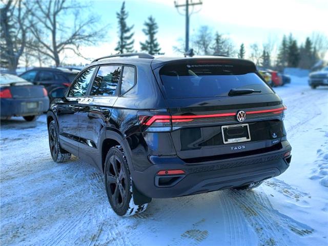 2026 Volkswagen Taos Comfortline Black Edition (Stk: 260163) in Regina - Image 10 of 42