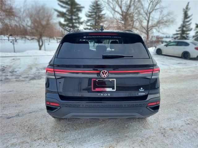 2026 Volkswagen Taos Comfortline Black Edition (Stk: 260166) in Regina - Image 11 of 44