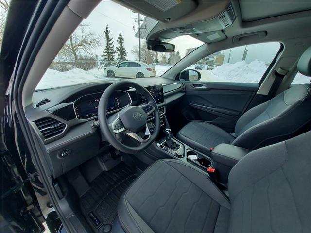 2026 Volkswagen Taos Comfortline Black Edition (Stk: 260166) in Regina - Image 17 of 44