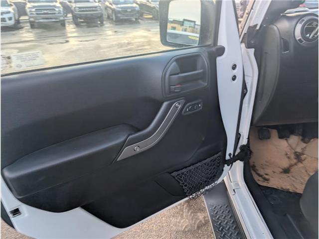 2015 Jeep Wrangler Sport (Stk: 19393A) in Calgary - Image 14 of 20