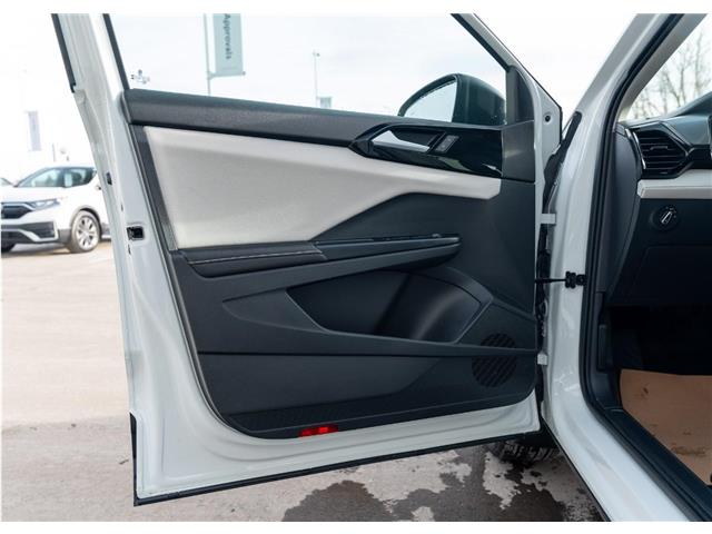 2025 Volkswagen Taos Trendline (Stk: TS-0126) in Calgary - Image 13 of 35