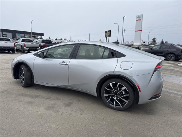 2026 Toyota Prius Plug-In Hybrid XSE (Stk: 3067818) in Cranbrook - Image 3 of 20