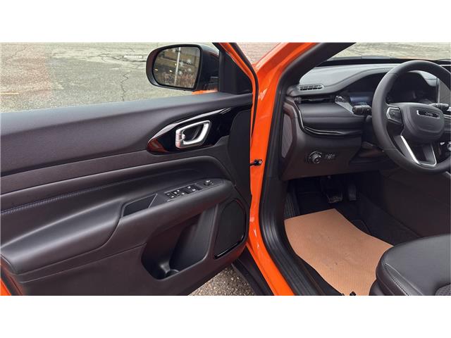 2026 Jeep Compass North (Stk: TT053) in Kamloops - Image 9 of 23