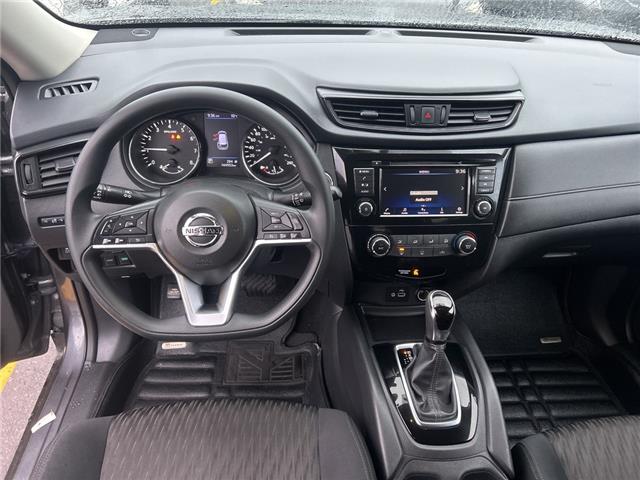 2018 Nissan Rogue SV (Stk: 685829J) in Surrey - Image 10 of 15