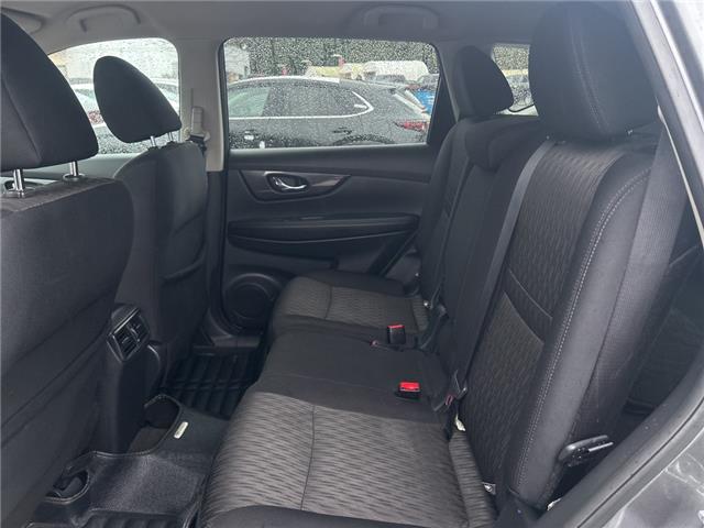 2018 Nissan Rogue SV (Stk: 685829J) in Surrey - Image 11 of 15