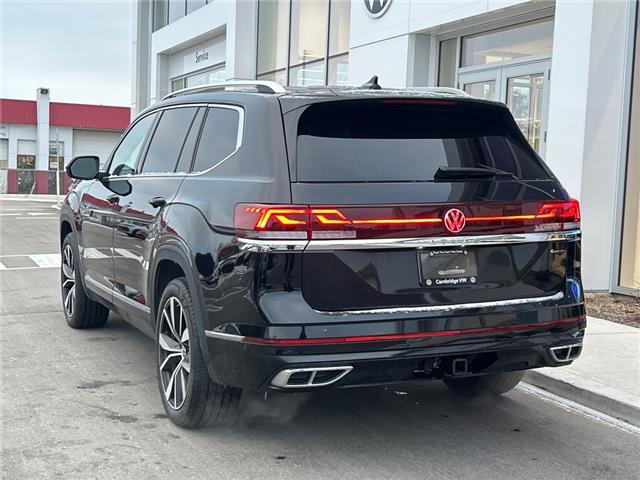 2025 Volkswagen Atlas 2.0 TSI Execline (Stk: CVWP0780) in Cambridge - Image 4 of 22