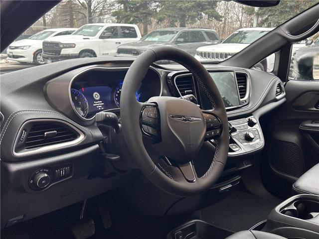 2026 Chrysler Pacifica Select (Stk: 26-0041) in Toronto - Image 6 of 16