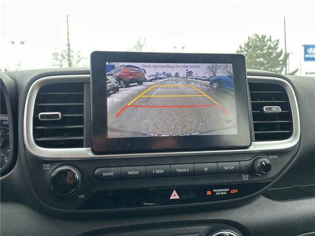 2022 Hyundai Venue Essential w/Two-Tone (Stk: 261524A) in Aurora - Image 13 of 17