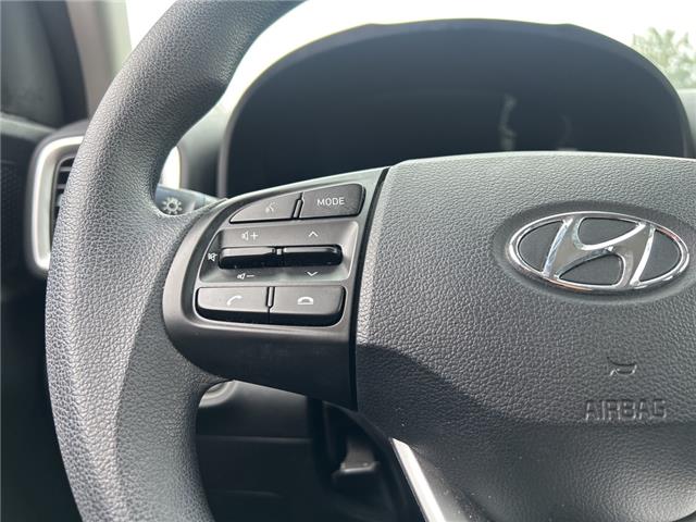 2022 Hyundai Venue Essential w/Two-Tone (Stk: 261524A) in Aurora - Image 16 of 17