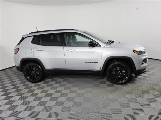 2026 Jeep Compass North (Stk: 26J053) in Calgary - Image 5 of 17
