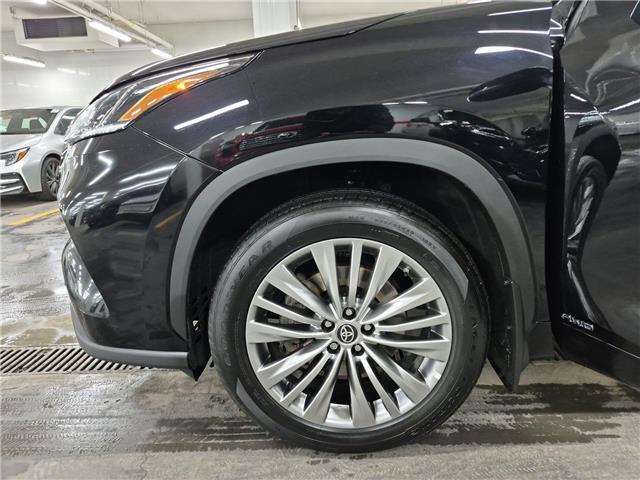 2024 Toyota Highlander Hybrid Limited (Stk: 10119736A) in Markham - Image 10 of 36