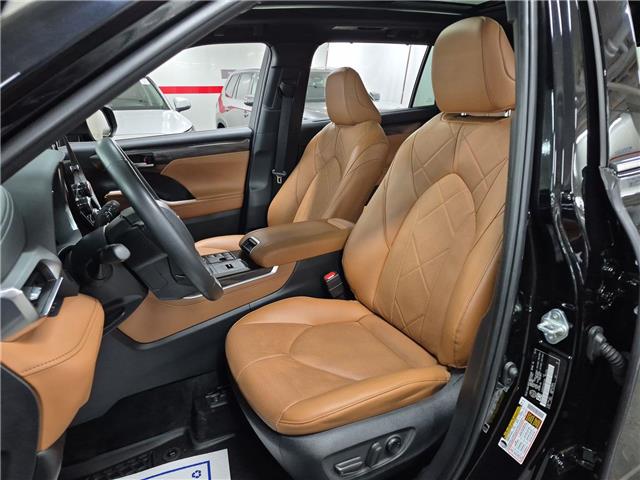 2024 Toyota Highlander Hybrid Limited (Stk: 10119736A) in Markham - Image 11 of 36
