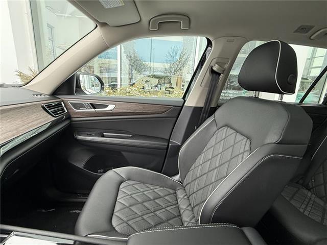 2026 Volkswagen Atlas 2.0 TSI Execline (Stk: T5375) in Orleans - Image 13 of 15