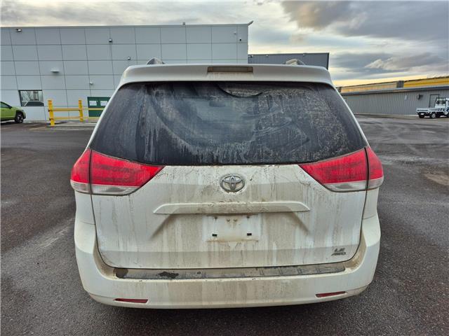 2014 Toyota Sienna LE (Stk: 300216) in Lethbridge - Image 4 of 10