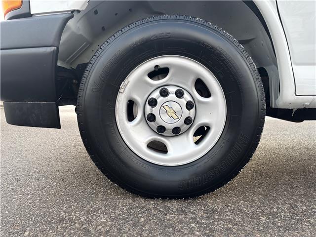 2023 Chevrolet Express 2500 Work Van (Stk: U9083A) in Uxbridge - Image 10 of 24