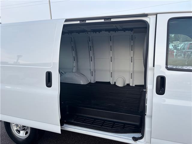 2023 Chevrolet Express 2500 Work Van (Stk: U9083A) in Uxbridge - Image 19 of 24