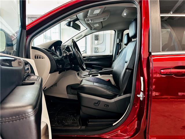 2020 Dodge Grand Caravan Crew (Stk: 25210A) in Prince Albert - Image 2 of 12