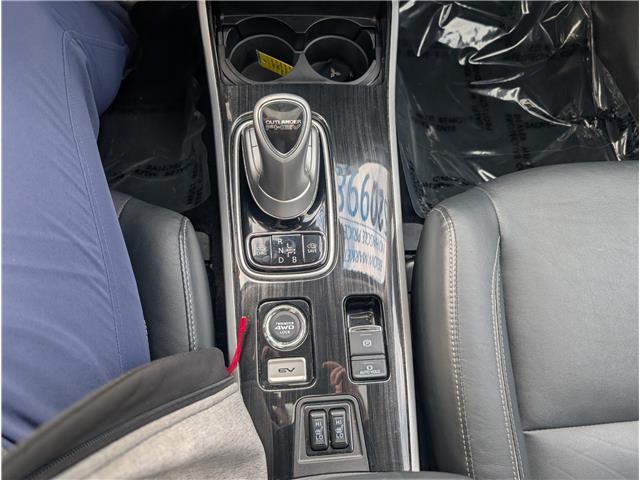 2018 Mitsubishi Outlander Plug-In Hybrid GT (Stk: 25248A) in Owen Sound - Image 16 of 20
