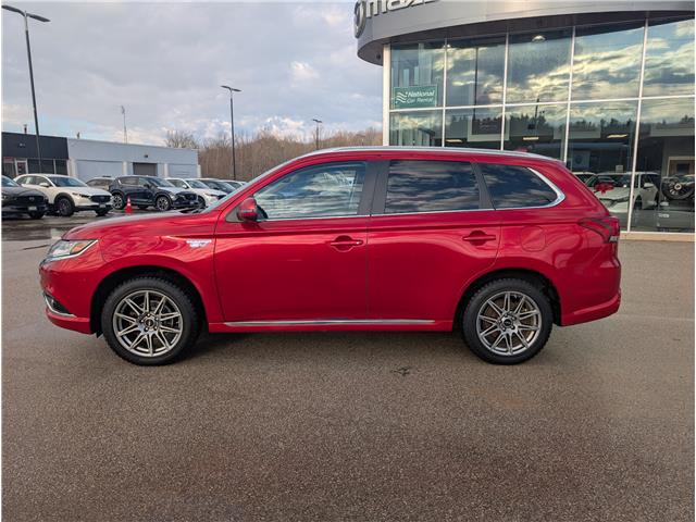 2018 Mitsubishi Outlander Plug-In Hybrid GT (Stk: 25248A) in Owen Sound - Image 2 of 20