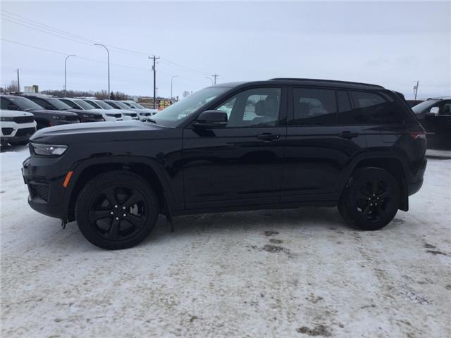 2023 Jeep Grand Cherokee Laredo (Stk: EE004A) in Swan River - Image 2 of 22