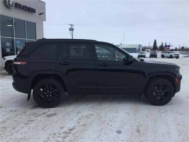 2023 Jeep Grand Cherokee Laredo (Stk: EE004A) in Swan River - Image 4 of 22