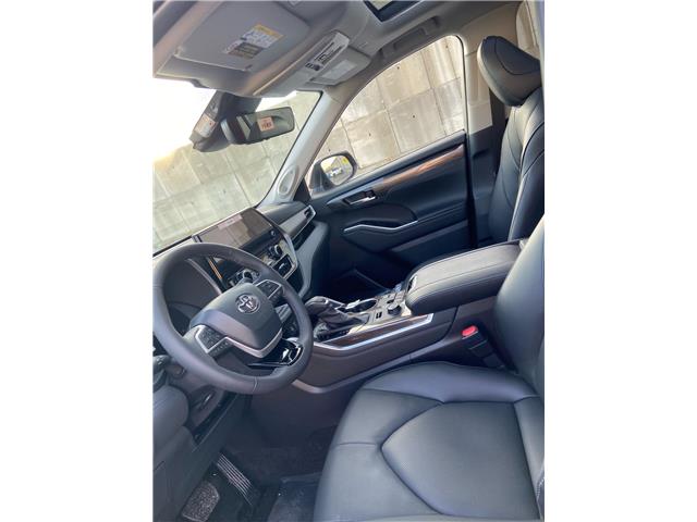 2026 Toyota Highlander Limited (Stk: 3422) in Sarnia - Image 4 of 6