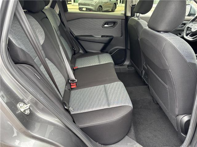 2023 Nissan Rogue SV Moonroof (Stk: P7200) in Brantford - Image 17 of 25