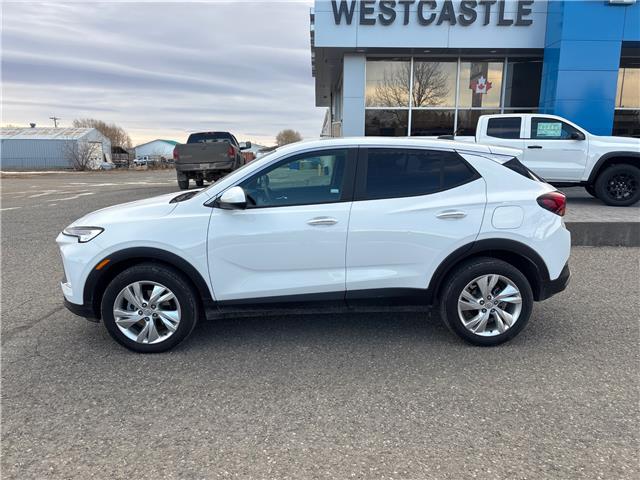 2025 Buick Encore GX Preferred (Stk: PW0004) in Pincher Creek - Image 2 of 15