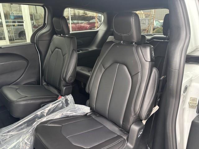 2026 Chrysler Grand Caravan SXT (Stk: 7467) in Fort Erie - Image 7 of 17