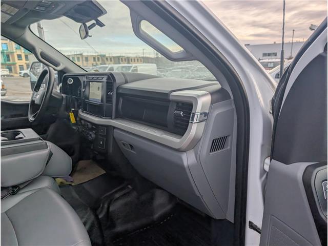 2023 Ford F-550 Chassis XL (Stk: 19378) in Calgary - Image 10 of 25