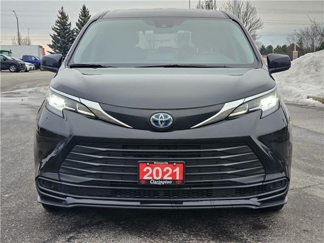 2021 Toyota Sienna LE 8-Passenger (Stk: 25638A) in Bowmanville - Image 3 of 28