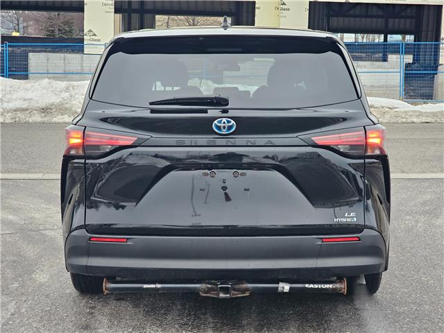 2021 Toyota Sienna LE 8-Passenger (Stk: 25638A) in Bowmanville - Image 7 of 28