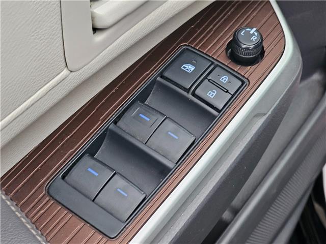 2021 Toyota Sienna LE 8-Passenger (Stk: 25638A) in Bowmanville - Image 11 of 28