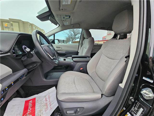 2021 Toyota Sienna LE 8-Passenger (Stk: 25638A) in Bowmanville - Image 14 of 28