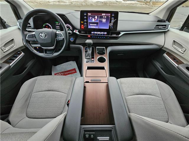 2021 Toyota Sienna LE 8-Passenger (Stk: 25638A) in Bowmanville - Image 16 of 28
