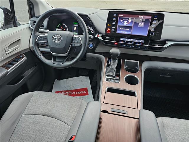 2021 Toyota Sienna LE 8-Passenger (Stk: 25638A) in Bowmanville - Image 17 of 28