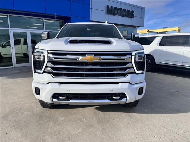 2026 Chevrolet Silverado 3500HD High Country (Stk: 150660) in Fort MacLeod - Image 2 of 22 2026 Chevrolet Silverado 3500HD High Country (Stk: 150660) in Fort MacLeod - Image 2 of 22