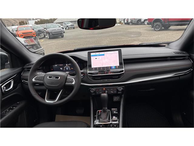 2026 Jeep Compass Trailhawk (Stk: TT054) in Kamloops - Image 13 of 27