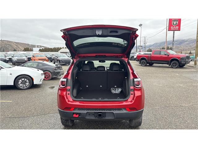 2026 Jeep Compass Trailhawk (Stk: TT054) in Kamloops - Image 15 of 27