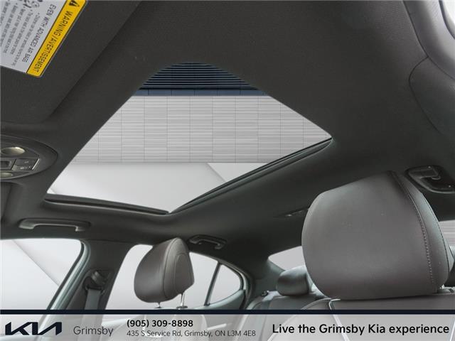 2022 Genesis G70 2.0T Advanced AWD | NAVI | PANO ROOF | RED LEATHER (Stk: U3123) in Grimsby - Image 11 of 19