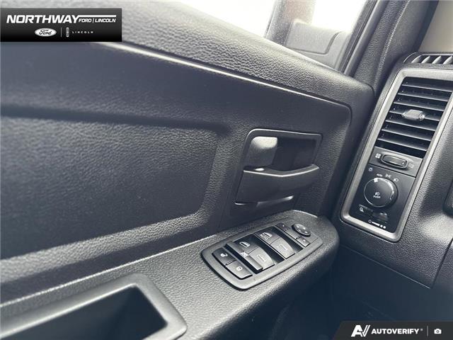 2022 RAM 1500 Classic Tradesman (Stk: 5F10300C) in Brantford - Image 13 of 21