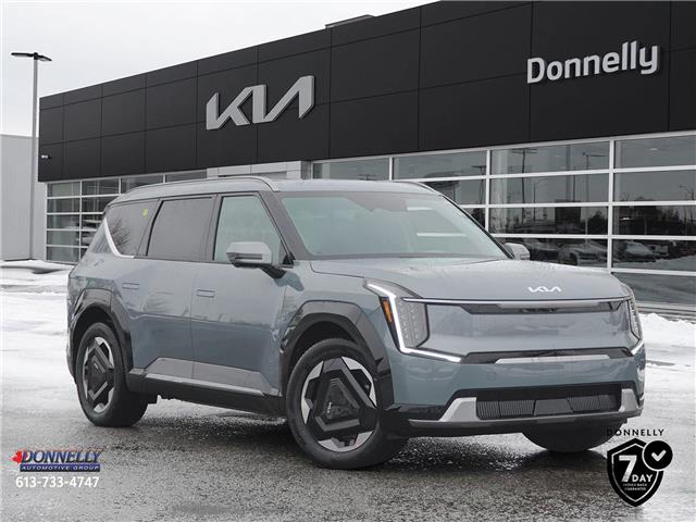 2026 Kia EV9 LAND W/PREMIUM PACKAGE Green with 10km at $78,629