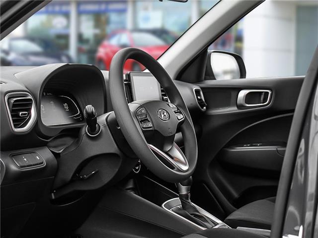 2026 Hyundai Venue ESSENTIAL (Stk: 261957) in Aurora - Image 12 of 23