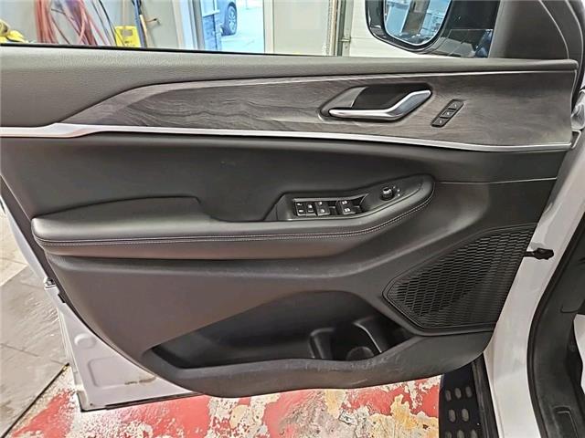 2024 Jeep Grand Cherokee L Limited (Stk: 560275) in Lower Sackville - Image 4 of 12 2024 Jeep Grand Cherokee L Limited (Stk: 560275) in Lower Sackville - Image 4 of 12