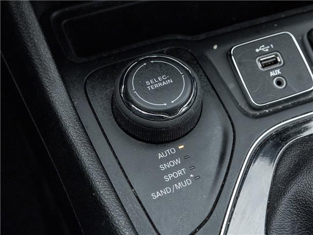 2021 Jeep Cherokee Altitude (Stk: P0941A) in Mississauga - Image 18 of 27