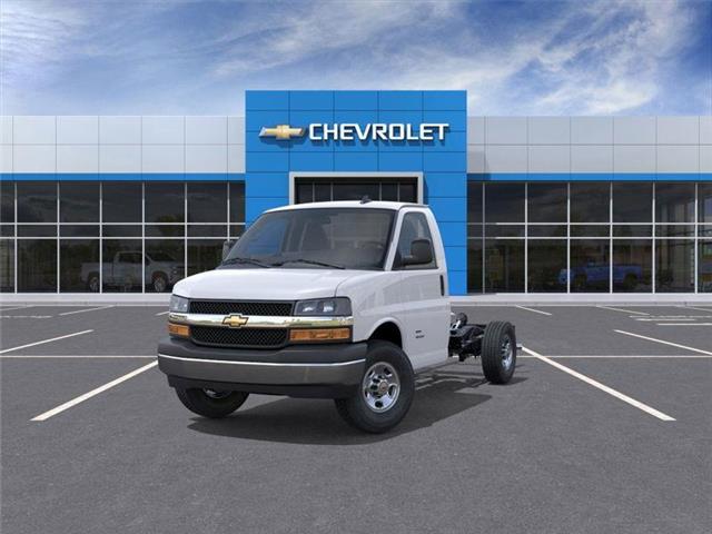2025 Chevrolet Express Cutaway Work Van (Stk: 2748-25) in New Hamburg - Image 1 of 6